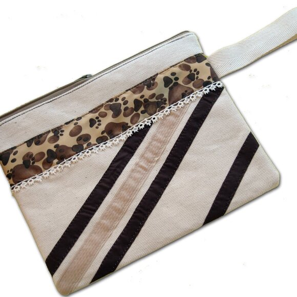 Animal Print Wristlet Makeup Bag Travel Tote Handmade Zippered Pouch NEW - Picture 1 of 6